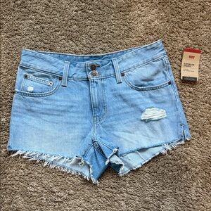 EUC Levi’s Super Low Shorts